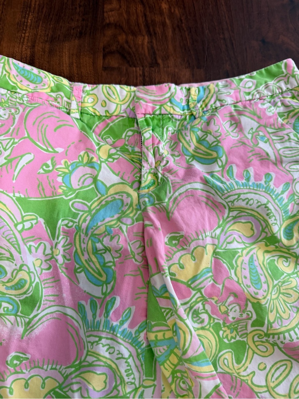 3/$30 ☀️ Lilly Pulitzer Pink & Green Paisley Cotton Avenue Shorts - Picture 8 of 10